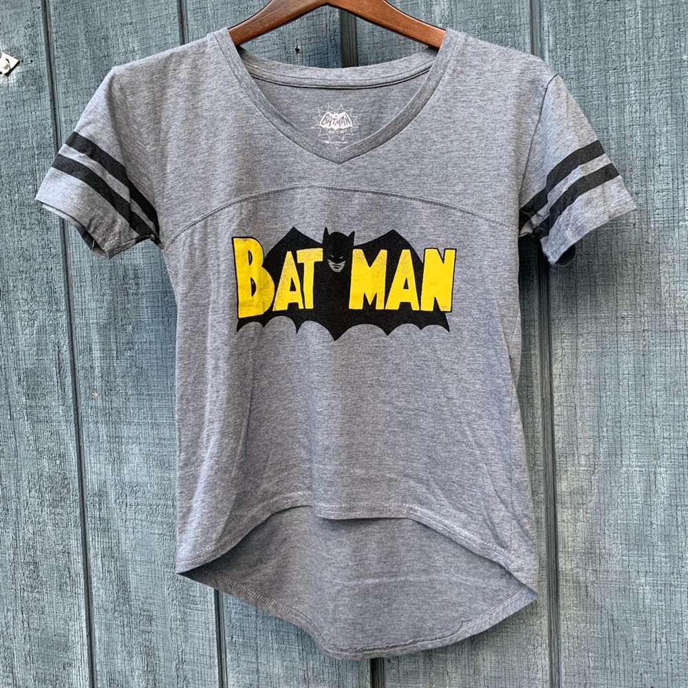 Batman V Neck Tshirt w/ Batman Logo Gray Size S